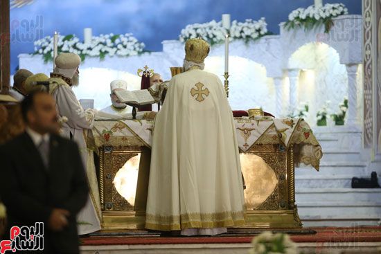 بدء قداس عيد القيامة (12) بدء قداس عيد القيامة (12)