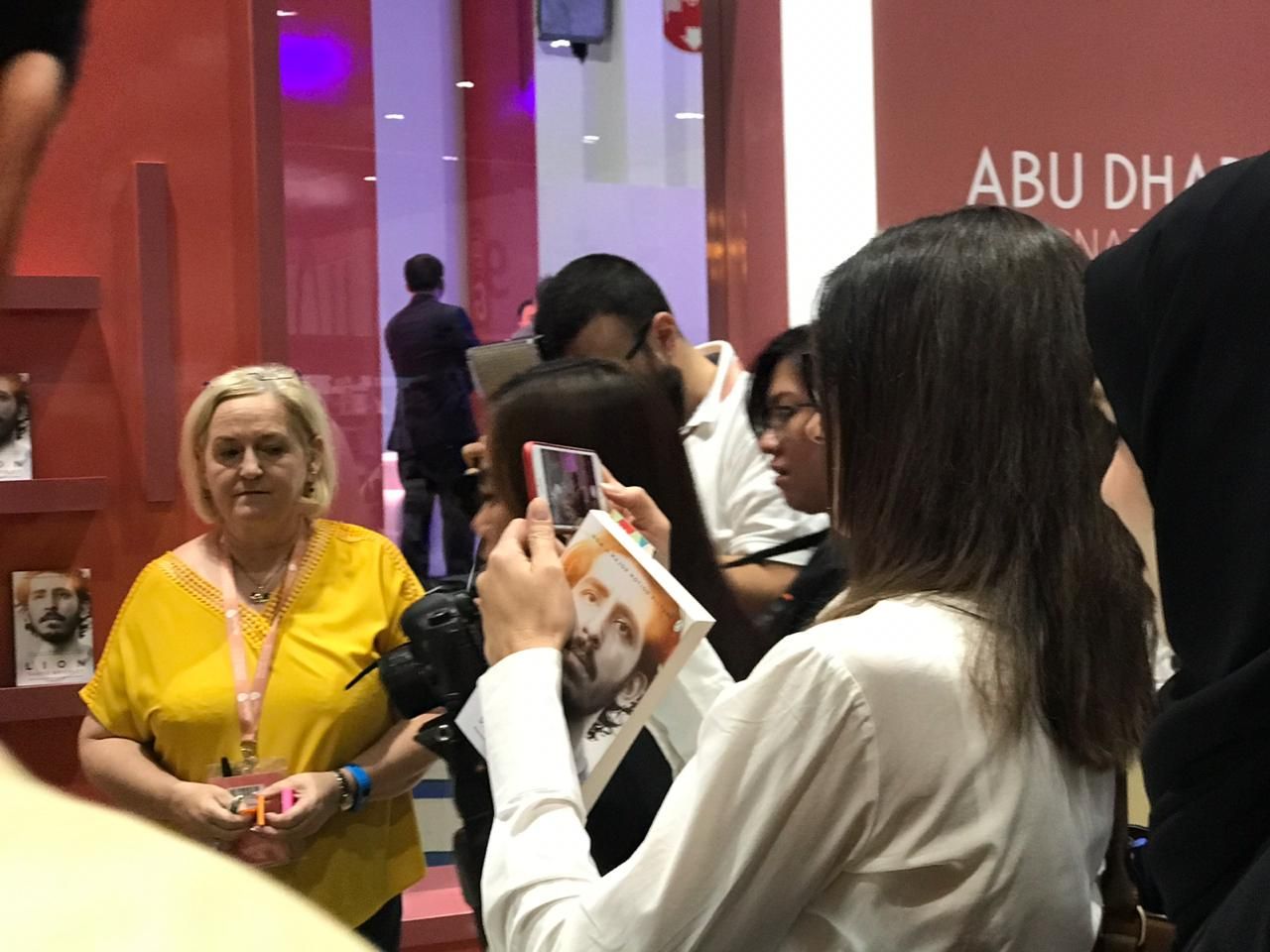 سارو بريرلى من معرض أبوظبى للكتاب سارو بريرلى من معرض أبوظبى للكتاب
