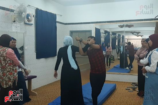الننشاكو سلاح طالبات جامعة أسيوط لردع المتحرشين (18) الننشاكو سلاح طالبات جامعة أسيوط لردع المتحرشين (18)