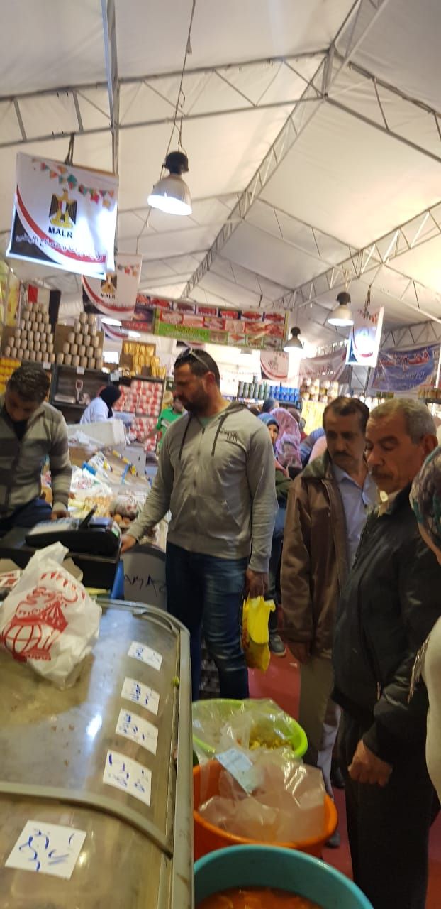 منتجات السلع الغذائية بمنافذ الزراعات المحمية (9) منتجات السلع الغذائية بمنافذ الزراعات المحمية (9)