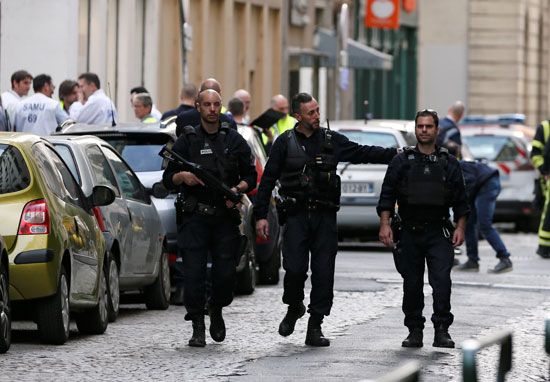 انتشار مكثف للشرطة الفرنسية