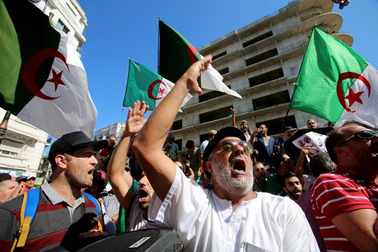 مظاهرات غاضبة فى الجزائر
