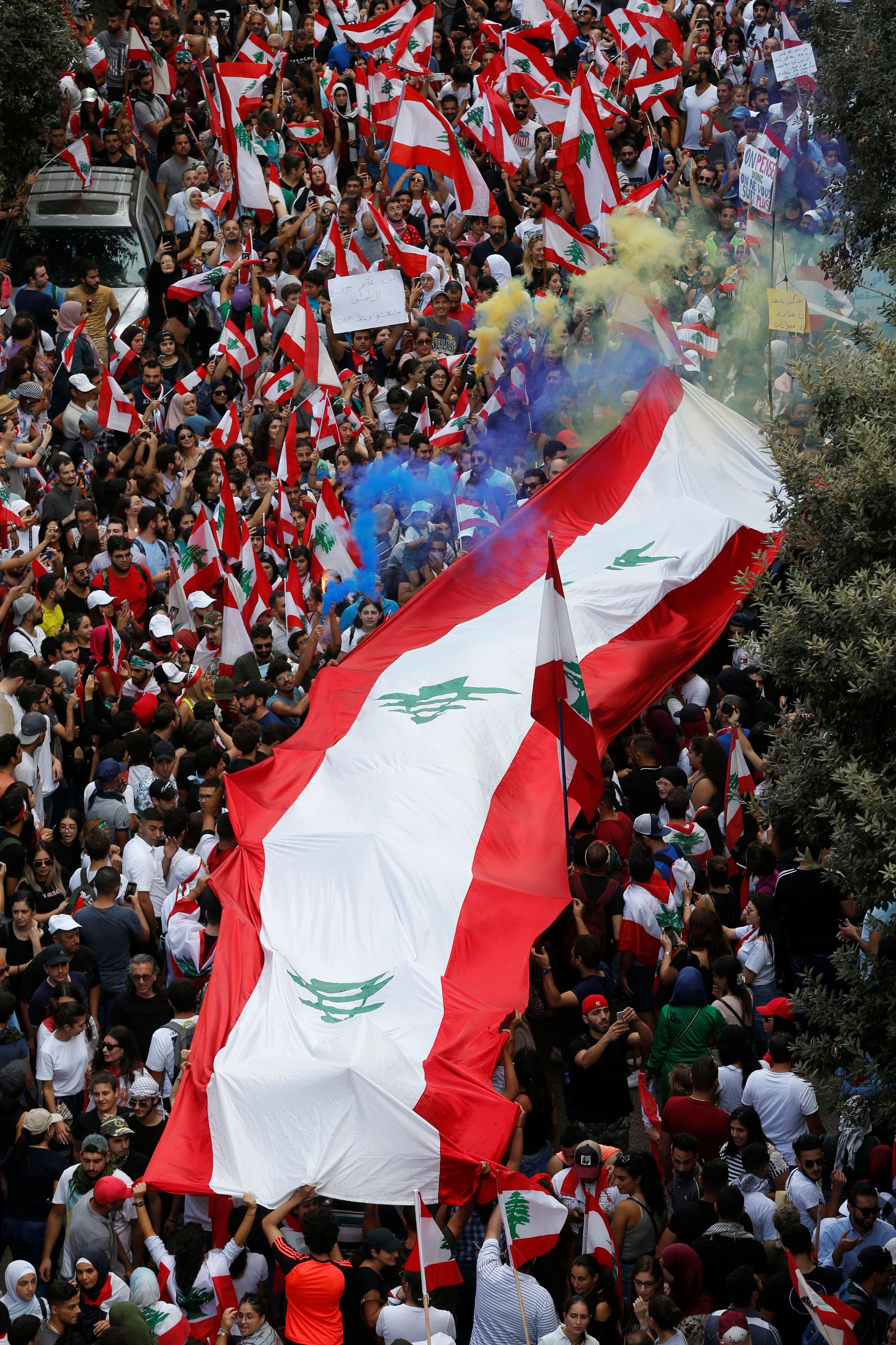 المتظاهرون فى بيروت