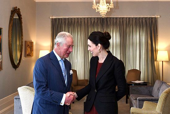 الأمير تشارلز مع رئيسة وزراء نيوزيلندا