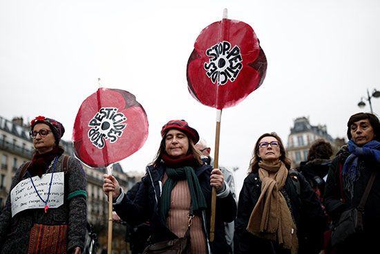 متظاهرون ضد تغير المناخ فى فرنسا