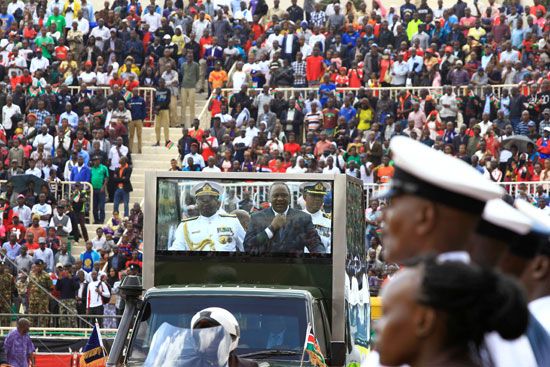 الرئيس كينياتا يشهد الاحتفال