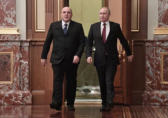الرئيس بوتين ورئيس الوزراء ميشوستن