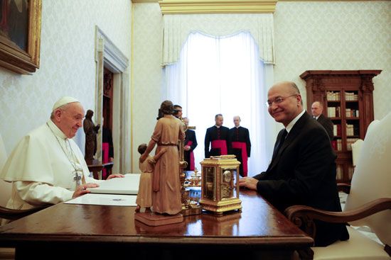 الرئيس العراقى و البابا فرانسيس