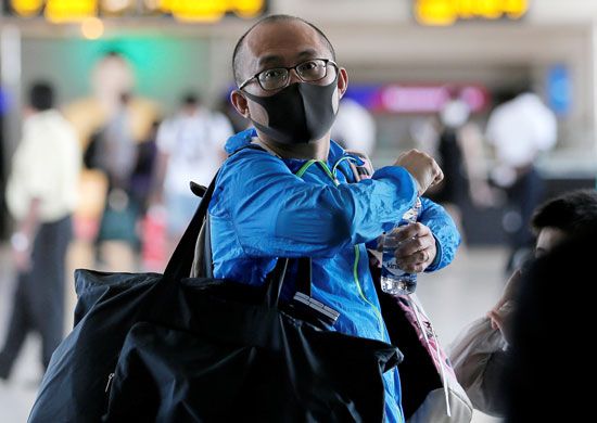 أحد المسافرين بمطار سريلانكا