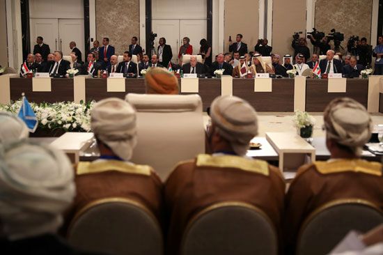 يحضر قادة البرلمانات العربية جلسة طارئة لمناقشة خطة سلام الرئيس الأمريكي دونالد ترامب في الأردن