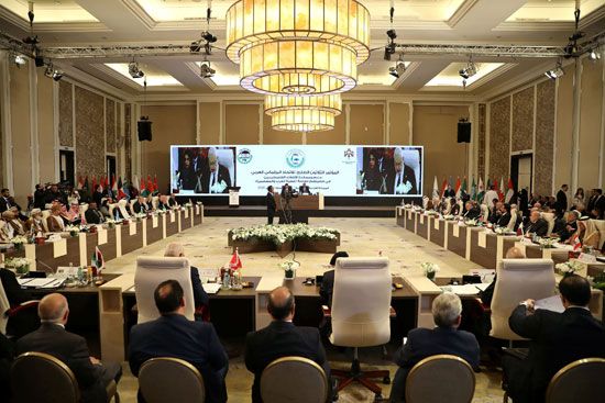 برلمانيون عرب يلتقون لمناقشة خطة ترامب للسلام في عمان