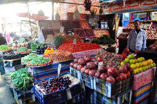 رواج بأسواق السلع الغذائية بالمحافظات (1)