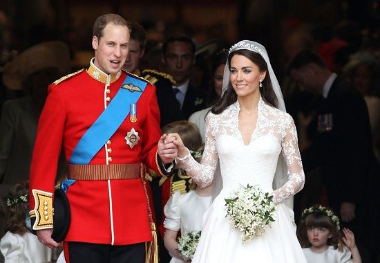 الأميرة كيت ميدلتون ترتدي تاج الهالة المقدسة في زفافها