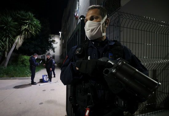 عناصر من الشرطة الفرنسية بمدينة نيس