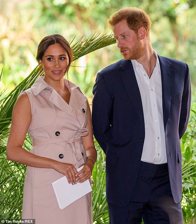 30010254-8473871-Meghan_Markle_pictured_in_October_2019_with_Prince_Harry_realise-a-1_1593509743645