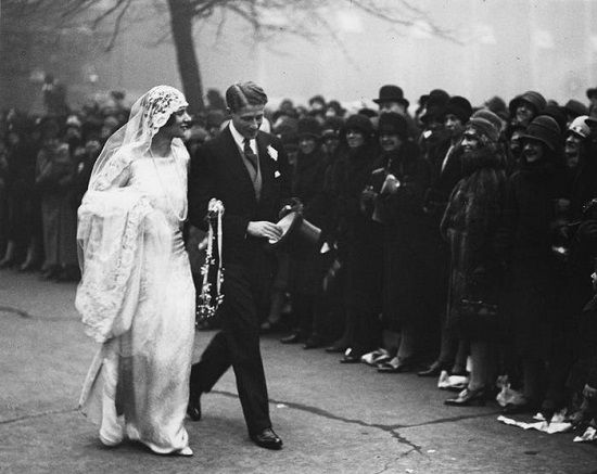 الـ flapper-style dresses في العشرينات