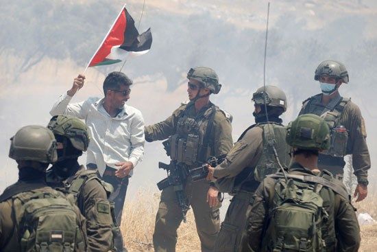 تعنيف الاحتلال للفلسطينيين