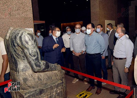 رئيس الوزراء يتجول بمتحف النوبة ويطمئن على الالتزام بالإجراءات الاحترازية‎ تصوير سليمان العطيفى (8)