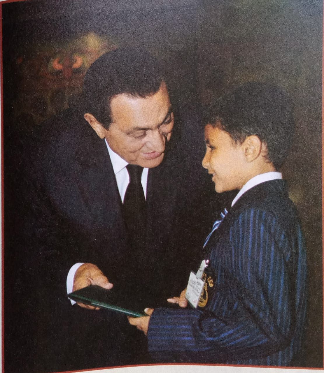الطالب الابيارى الاول على محافظة شمال سيناء وهو فى السادسة مكرما كاول جمهورية فى حفظ القرأن من الرئيس مبارك