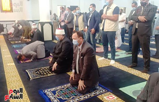 وزير الأوقاف يفتتح مسجد الشهيد مصطفى أحمد بمحور المحمودية بالإسكندرية (12)