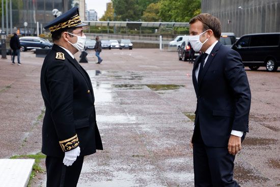 2020-10-20T150407Z_751950060_RC2FMJ9NGUO6_RTRMADP_3_FRANCE-SECURITY-MACRON