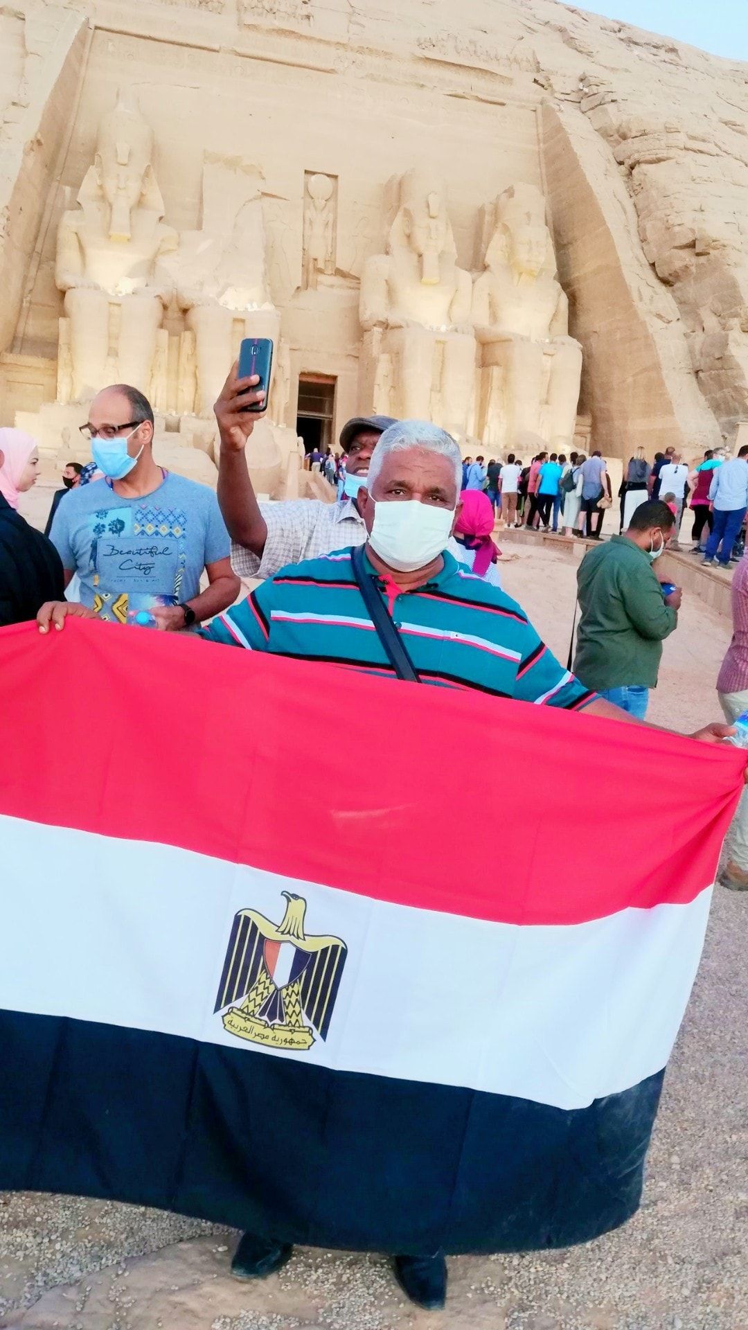 أعلام مصر فى المعبد (1)