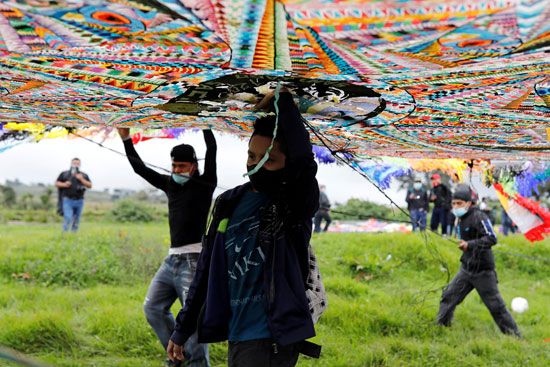 2020-11-02T021415Z_1054404518_RC2PUJ9NWKOI_RTRMADP_3_GUATEMALA-DAYOFTHEDEAD