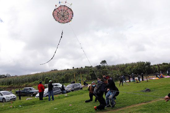 2020-11-02T012619Z_2042488988_RC2PUJ9CRVF0_RTRMADP_3_GUATEMALA-DAYOFTHEDEAD