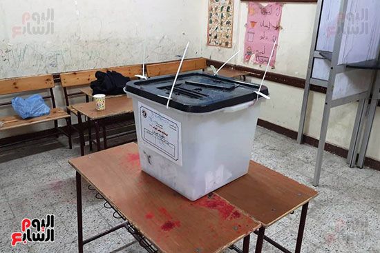 إقبال كثيف من الناخبين بجولة الإعادة بانتخابات النواب بالإسكندرية (8)