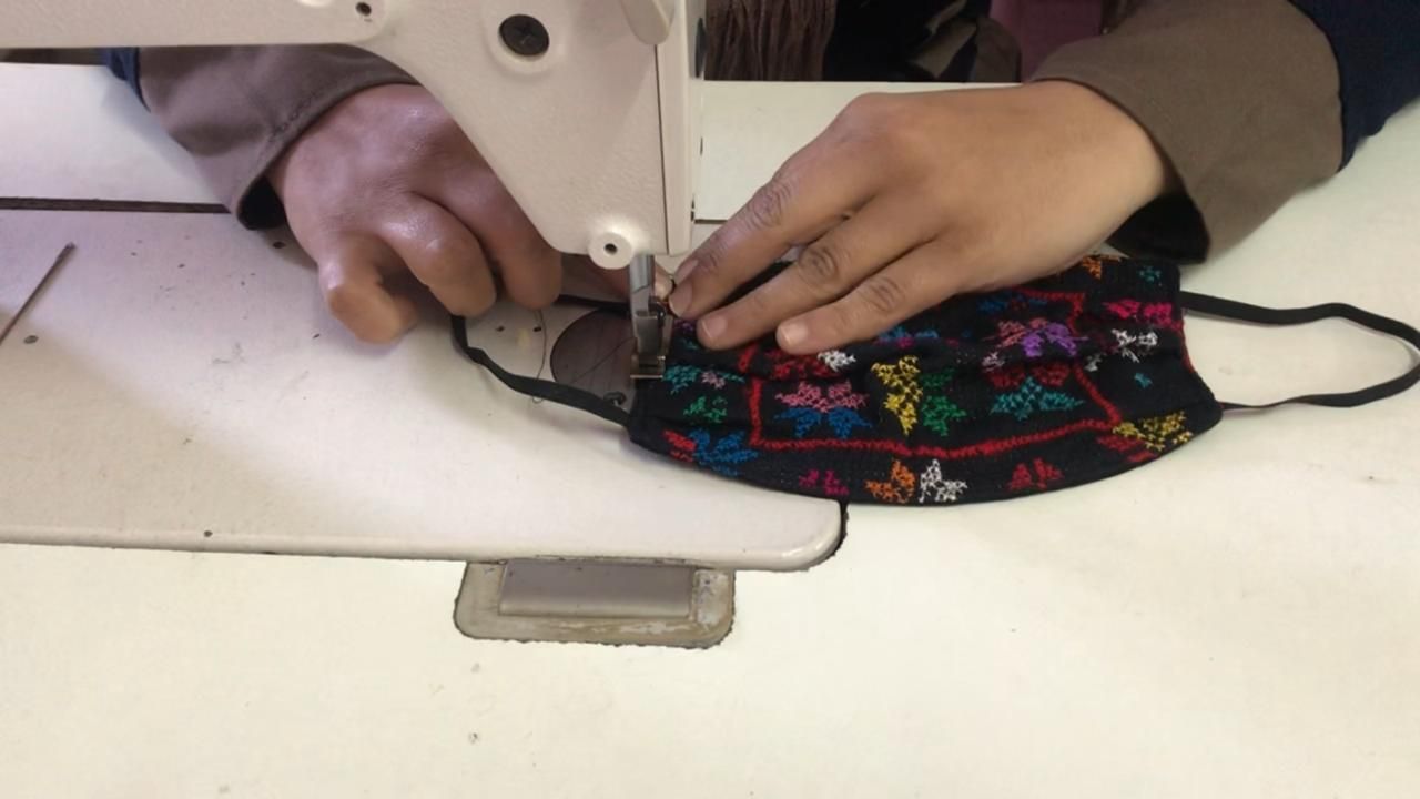 كمامات (9) كمامات (9)