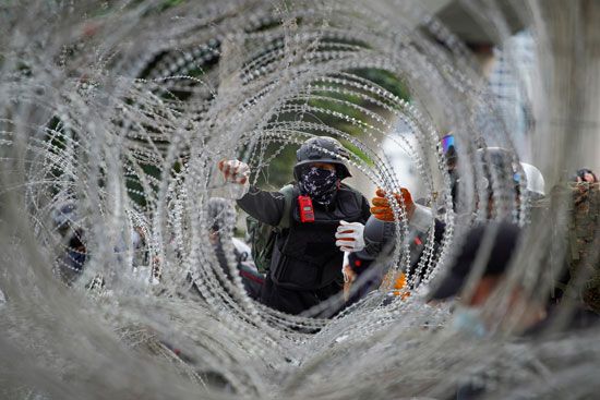 2020-11-29T115746Z_885867778_RC2XCK99XA6K_RTRMADP_3_THAILAND-PROTESTS 2020-11-29T115746Z_885867778_RC2XCK99XA6K_RTRMADP_3_THAILAND-PROTESTS