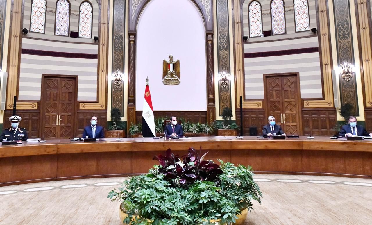 الرئيس السيسى خلال الاجتماع (2)