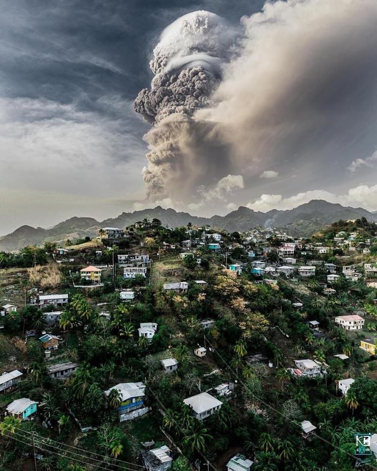 انفجار ثانى لبركان لا سوفريير (3)