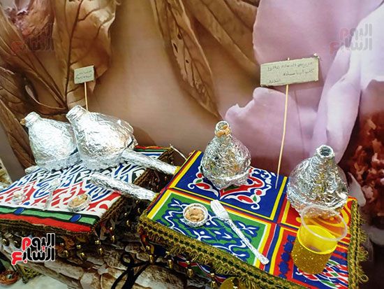 أندرو يصنع فوانيس ويوزع الهدايا على المسلمين بمناسبة رمضان فى الإسكندرية (2)