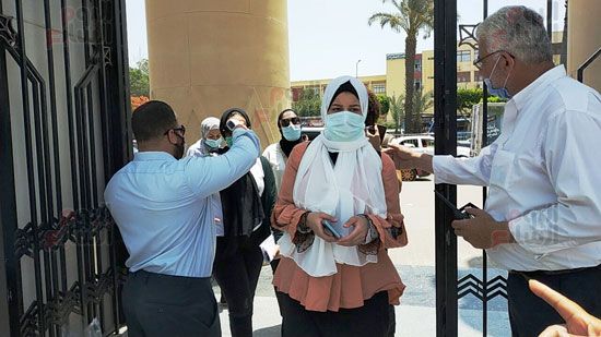 جامعة عين شمس ترفع حالة الطوارئ بامتحانات نهاية العام (8)