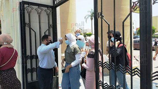 جامعة عين شمس ترفع حالة الطوارئ بامتحانات نهاية العام (2)