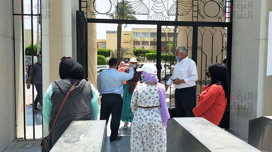 جامعة عين شمس ترفع حالة الطوارئ بامتحانات نهاية العام (6)