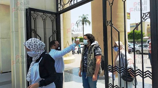 جامعة عين شمس ترفع حالة الطوارئ بامتحانات نهاية العام (9)
