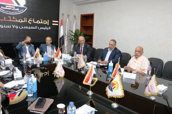اجتماع المكتب التنفيذى لتحالف الأحزاب المصرية (8)