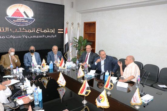 اجتماع المكتب التنفيذى لتحالف الأحزاب المصرية (7)
