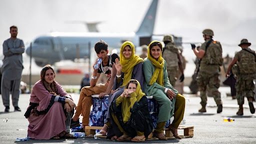 لاجئون أفغان