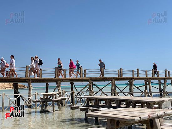 توافد-السياح-علي-شواطئ-الاورانج-بالجفتون
