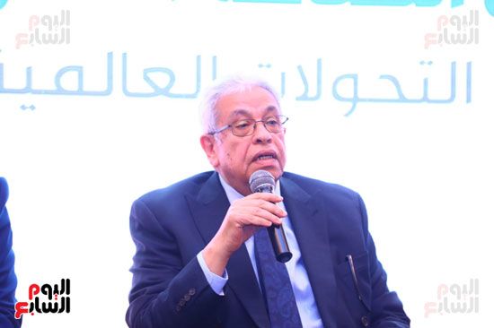 مؤتمر مستقبل الصناعة المصرية فى ظل التحولات العالمية (15)