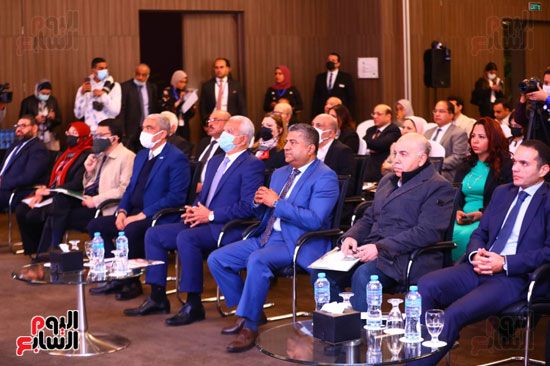 مؤتمر مستقبل الصناعة المصرية فى ظل التحولات العالمية (45)