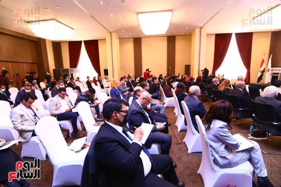 مؤتمر مستقبل الصناعة المصرية فى ظل التحولات العالمية (47)