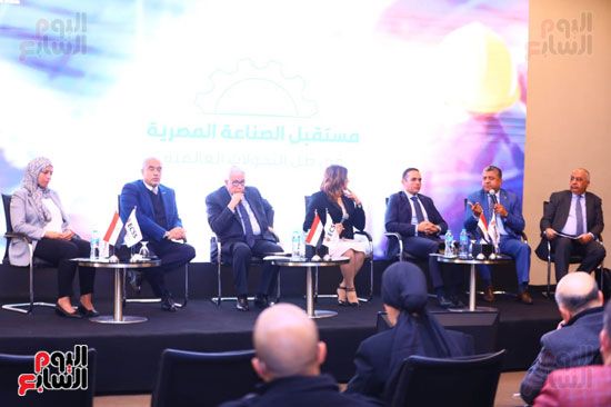 مؤتمر مستقبل الصناعة المصرية فى ظل التحولات العالمية (52)