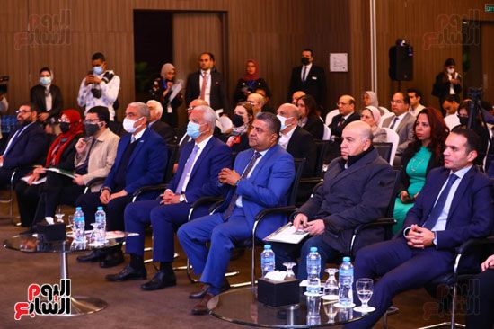 مؤتمر مستقبل الصناعة المصرية فى ظل التحولات العالمية (48)