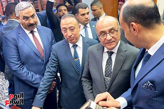 وزير العدل ومحافظ الإسكندرية يفتتحان متحف الحقانية بمحكمة الاستئناف (2)