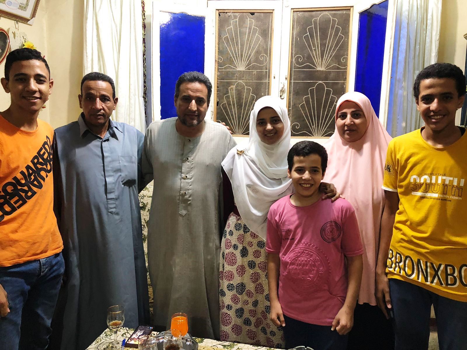 فرحة أسرة الطالبة ريهام بتفوقها