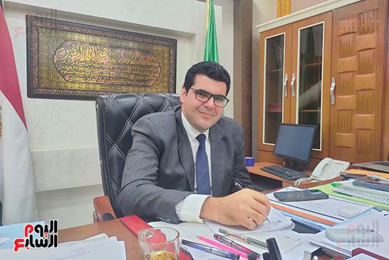 الدكتور أحمد عبد المعطى نائب محافظ الشرقية (2) الدكتور أحمد عبد المعطى نائب محافظ الشرقية (2)